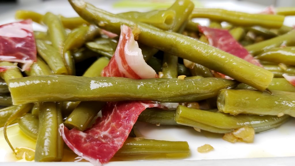 Judías verdes con jamón ibérico