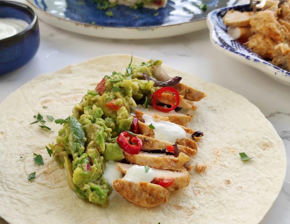 Fajitas de pollo con guacamole