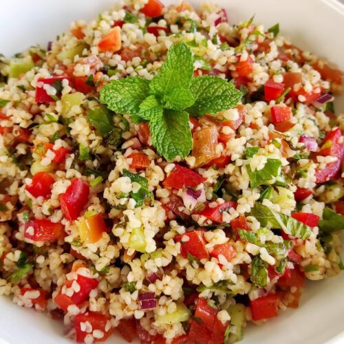 Ensalada de perejil, tomate y trigo bulgur