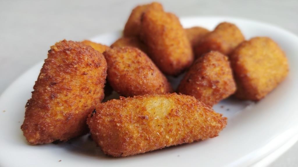 Croquetas recién fritas