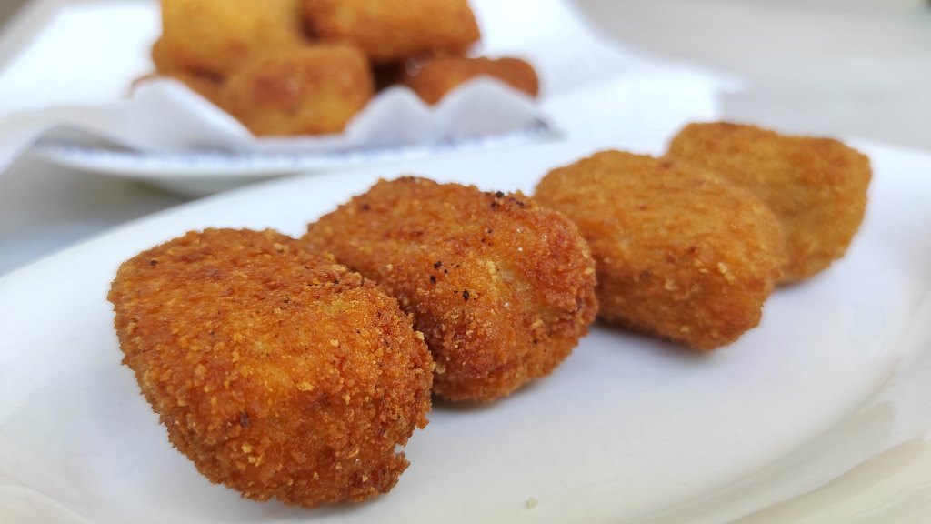 Croquetas recién fritas