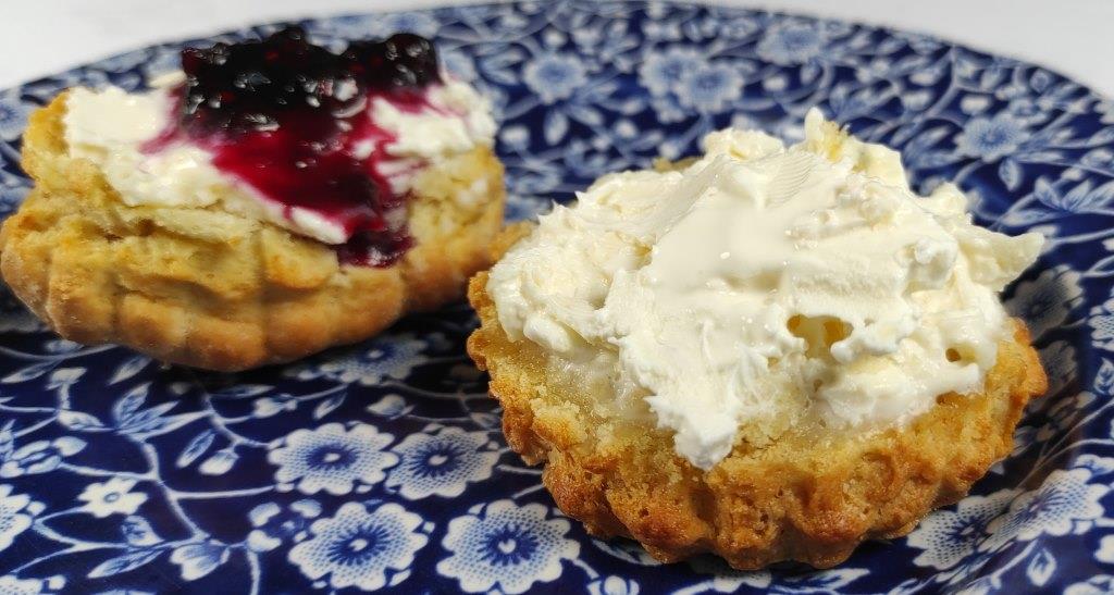 Clotted cream casera