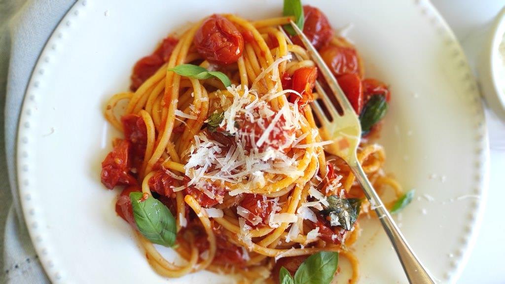 Pasta con tomates cherry - El horno de vapor